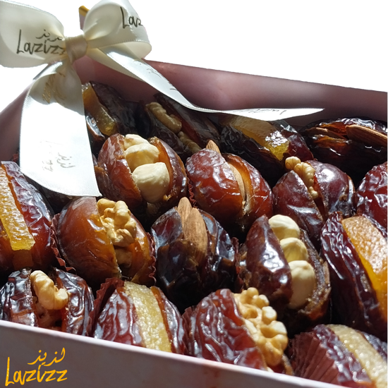 Description: Delight in the sweetness of every moment with Lazizz Pink Box (Dates) 20 pieces. Sourced from the lush landscapes of Jordan